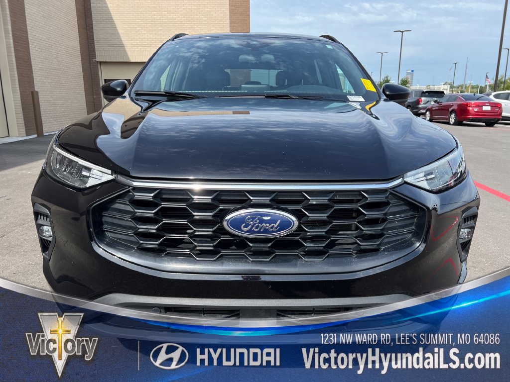 Used 2025 Ford Escape ST-Line Select AWD/4WD image 8