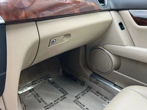 Used 2014 Mercedes-Benz C 250 Sedan image 29