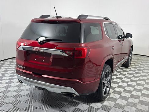 Used 2017 GMC Acadia Denali w/ Technology Package FWD image 5