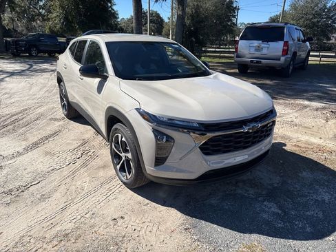 New 2026 Chevrolet Trax RS image 2