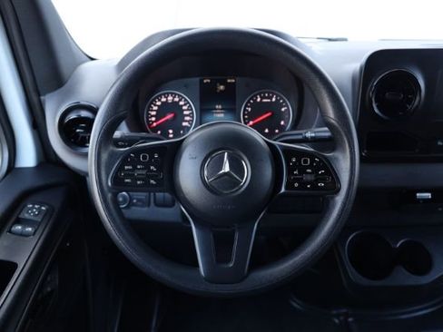 Used 2024 Mercedes-Benz Sprinter 2500 image 16