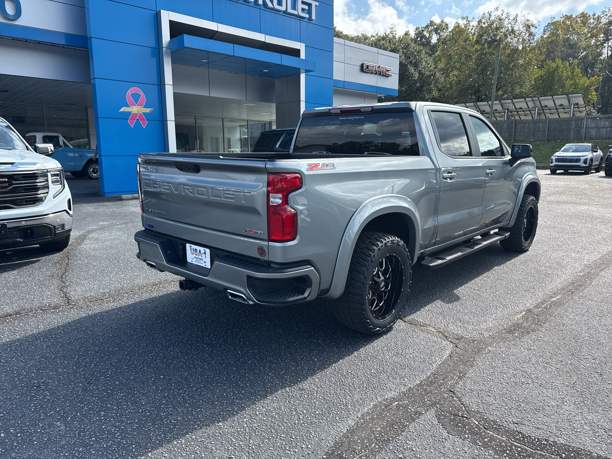 New 2026 Chevrolet Silverado 1500 RST w/ Z71 Off-Road Package AWD/4WD image 4