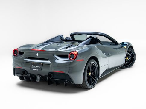 Used 2018 Ferrari 488 Spider RWD image 50