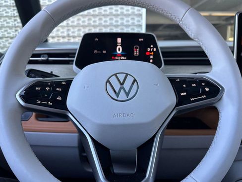 New 2025 Volkswagen ID. Buzz 1st Edition image 21