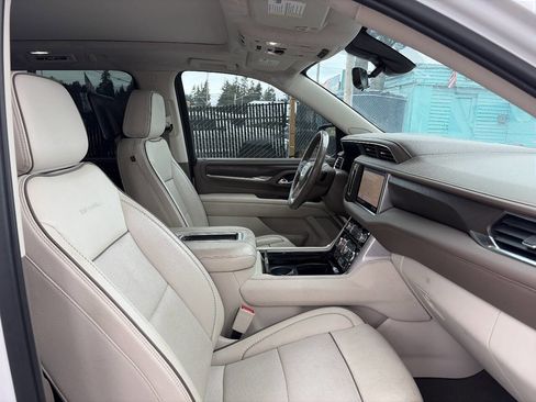 Used 2021 GMC Yukon XL Denali w/ Denali Ultimate Package image 8
