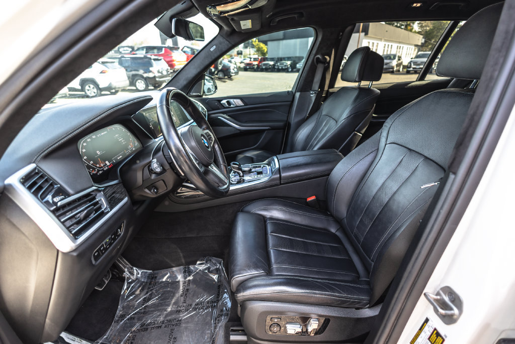 Used 2022 BMW X7 M50i AWD/4WD image 24