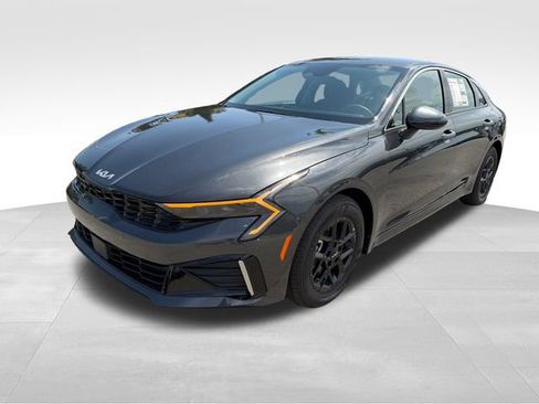 New 2026 Kia K5 LXS FWD image 3