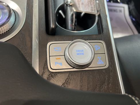 Used 2024 Genesis GV80 2.5T image 34