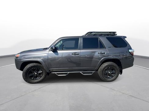 Used 2022 Toyota 4Runner SR5 RWD image 9