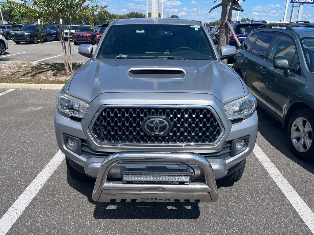 Used 2019 Toyota Tacoma TRD Sport w/ TRD Premium Sport Package AWD/4WD image 2
