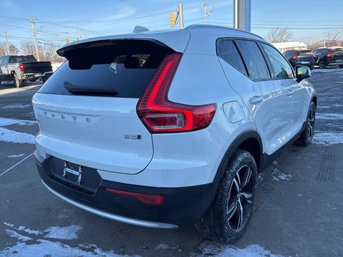 Used 2023 Volvo XC40 B5 Core w/ Protection Package Premier image 6