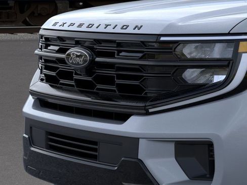 New 2025 Ford Expedition Platinum w/ Stealth Appearance Package image 40