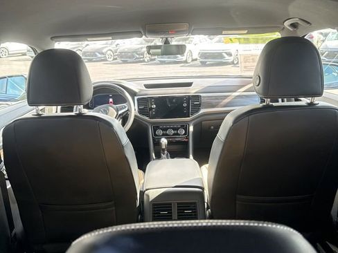 Used 2022 Volkswagen Atlas Cross Sport SE image 24