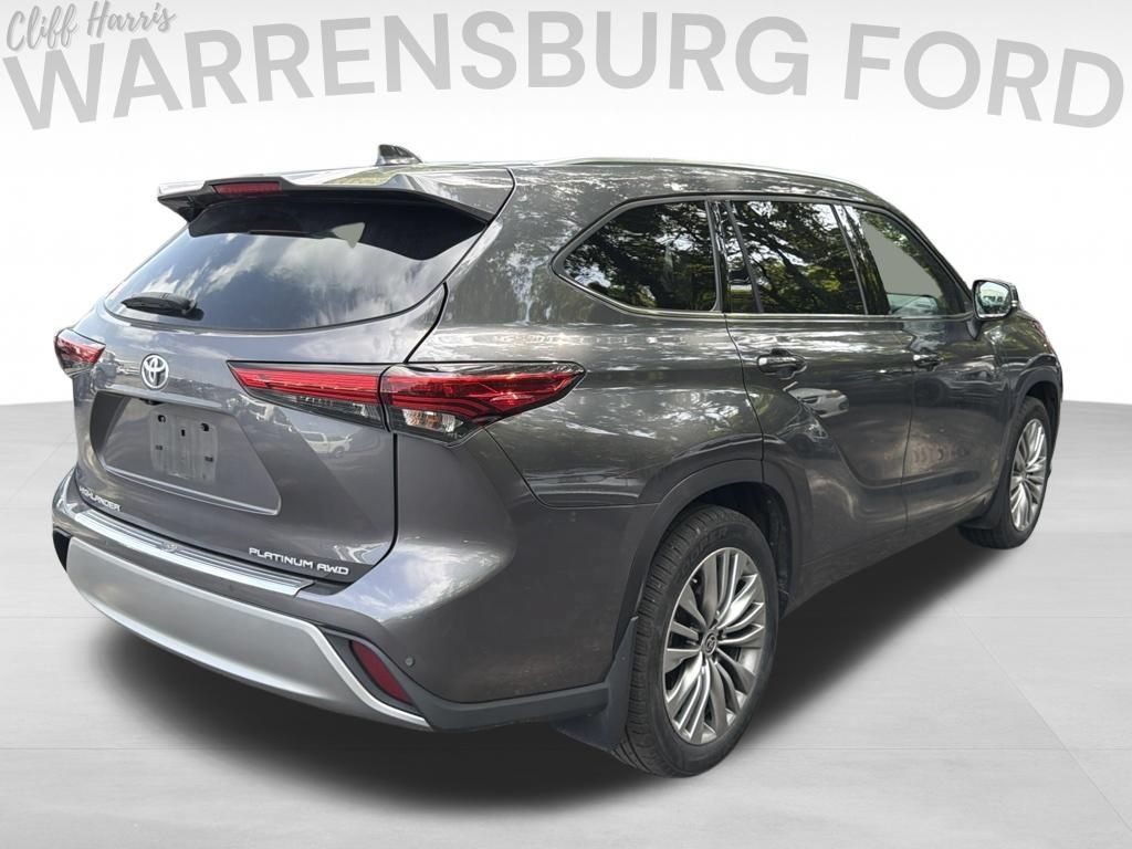Used 2021 Toyota Highlander Platinum AWD/4WD image 7