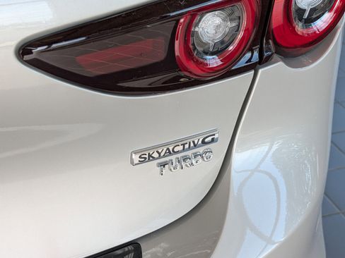 New 2026 MAZDA MAZDA3 Hatchback w/Premium Plus Pkg image 5