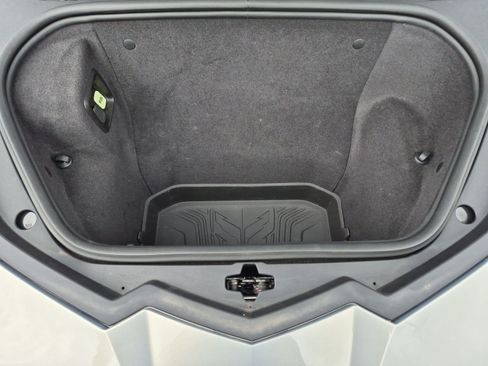 Used 2021 Chevrolet Corvette Stingray Premium Cpe w/ Z51 Performance Package RWD image 36