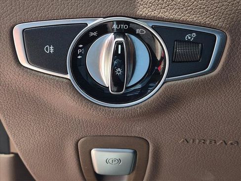 Used 2019 Mercedes-Benz E 450 4MATIC Wagon image 11