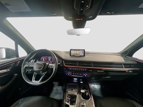 Used 2019 Audi Q7 3.0T Prestige w/ Prestige Package AWD/4WD image 18