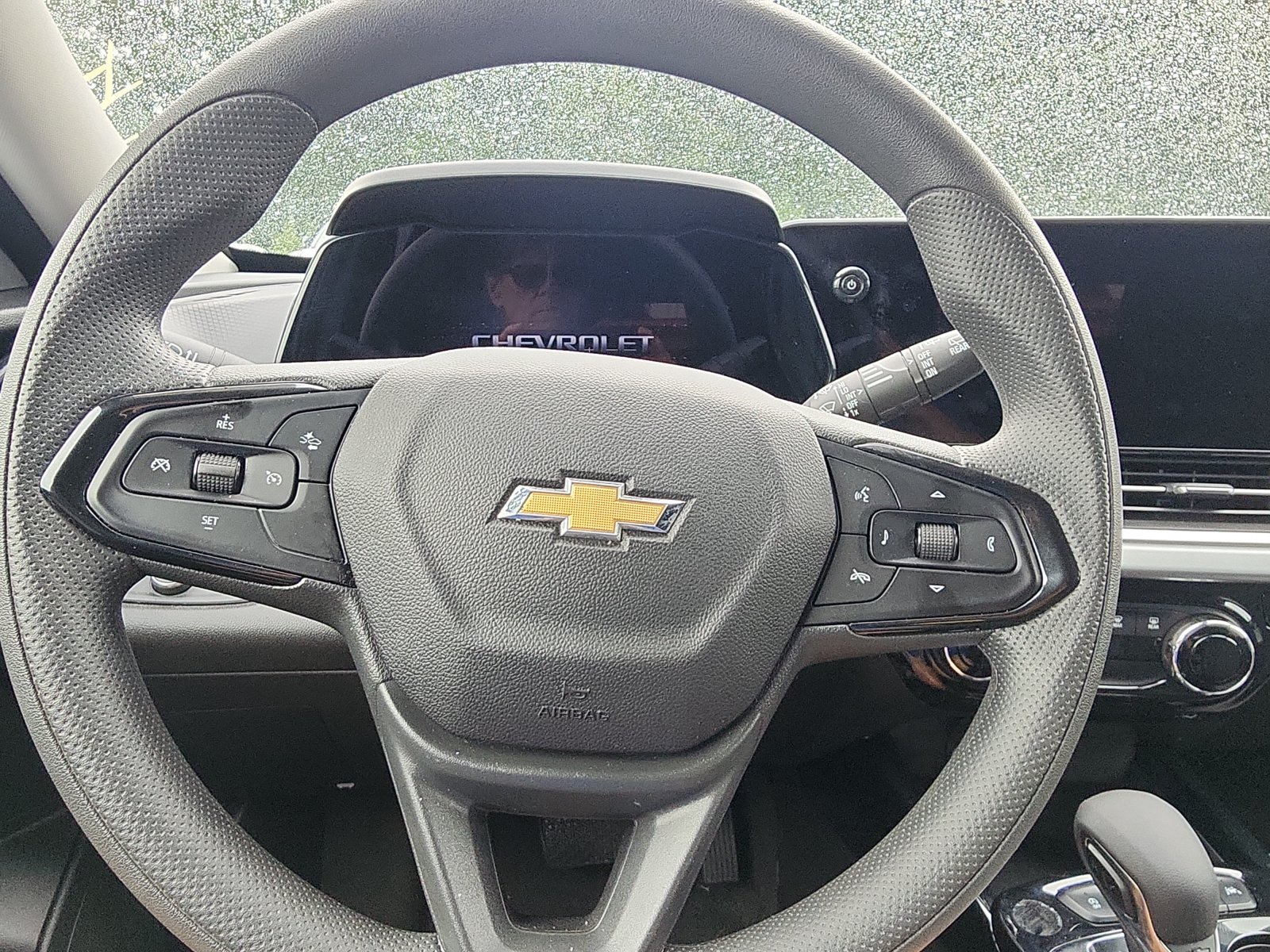 Used 2025 Chevrolet Trax LT FWD image 12