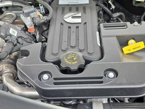 New 2026 RAM 2500 Big Horn AWD/4WD image 16