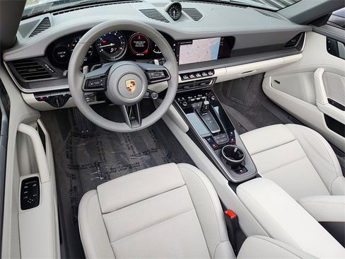 Used 2024 Porsche 911 Carrera S image 4