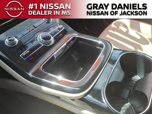Used 2023 Lincoln Nautilus FWD w/ Premium Package image 19