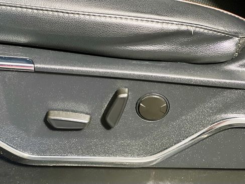 Used 2022 Ford F150 Lariat AWD/4WD image 15