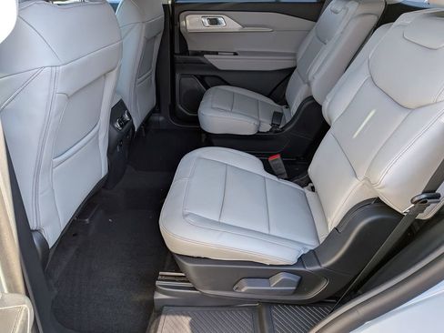 New 2026 Ford Explorer Active AWD/4WD image 19