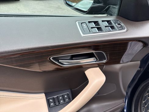 Used 2017 Jaguar F-PACE Prestige image 22