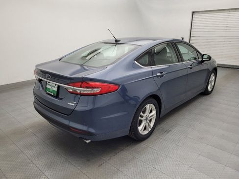 Used 2018 Ford Fusion SE w/ Fusion SE Technology Package FWD image 9