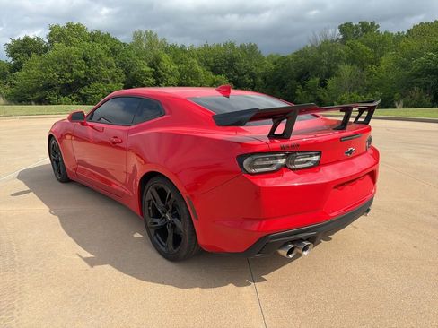 Used 2023 Chevrolet Camaro LT RWD image 3