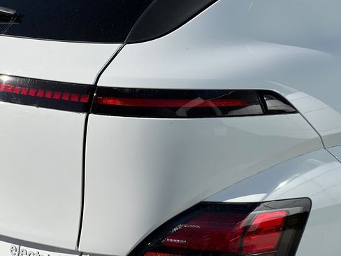 New 2025 Hyundai Kona SEL image 31