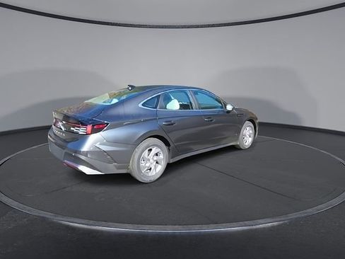 New 2026 Hyundai Sonata SE FWD image 9