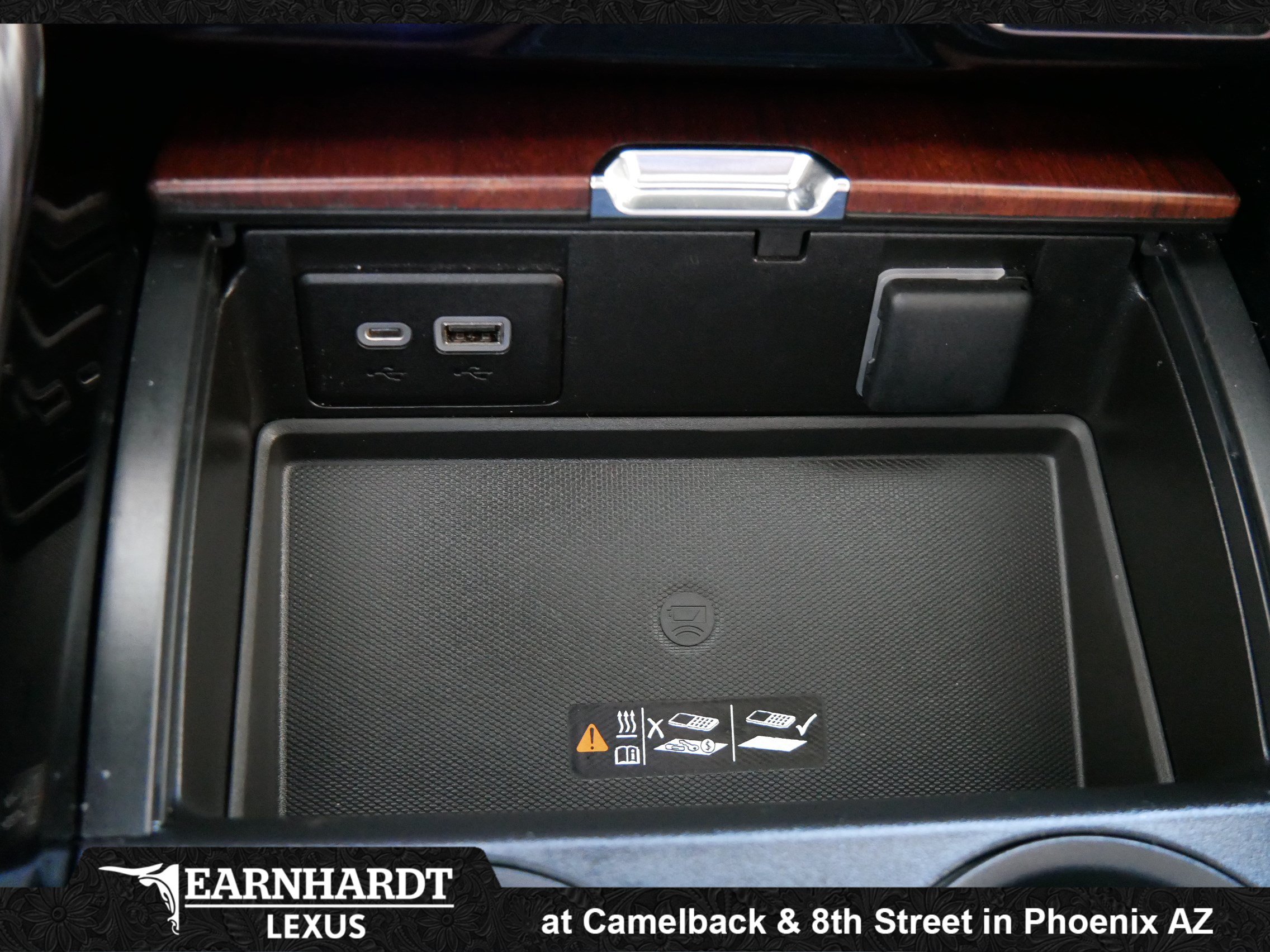 Used 2023 GMC Yukon Denali Ultimate AWD/4WD image 36
