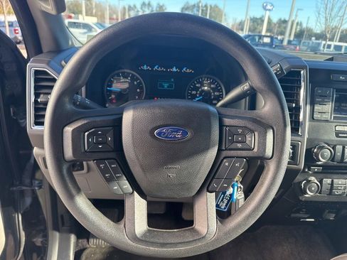 Used 2016 Ford F150 XLT image 16