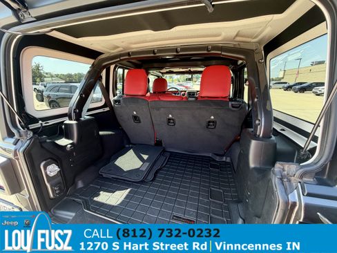 Used 2021 Jeep Wrangler Unlimited Sahara w/ Dual Top Group AWD/4WD image 17