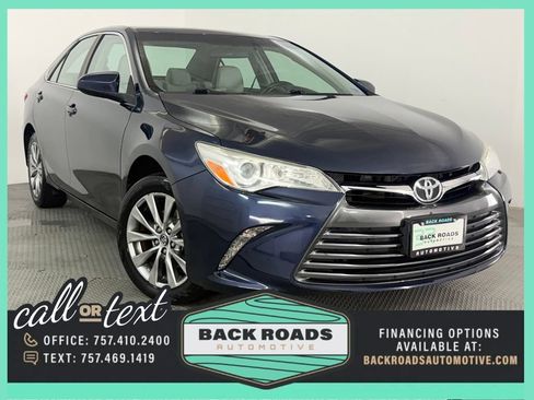 Used 2017 Toyota Camry SE FWD image 1
