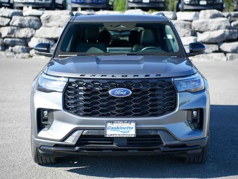 Used 2025 Ford Explorer ST-Line w/ ST-Line Street Pack AWD/4WD image 2