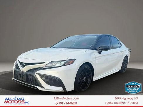 Used 2021 Toyota Camry XSE w/ Navigation Package FWD image 3