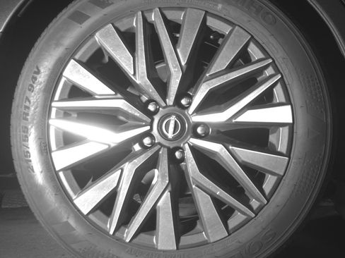 Used 2025 Nissan Altima 2.5 SV FWD image 15