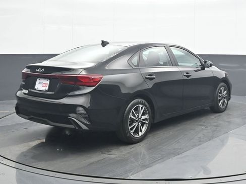 Used 2023 Kia Forte LXS FWD image 6