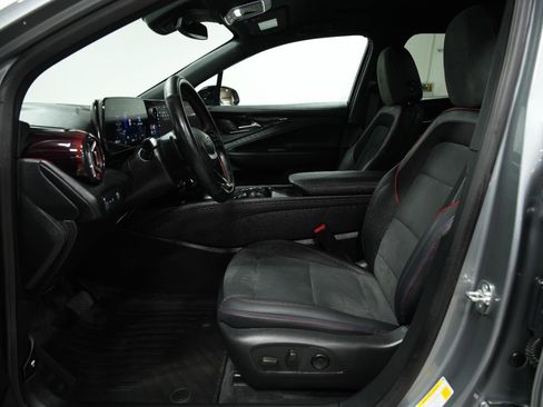 Used 2025 Chevrolet Blazer EV RS AWD/4WD image 29