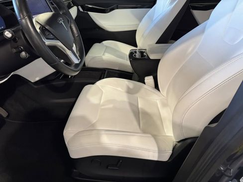 Used 2017 Tesla Model X 90D image 11