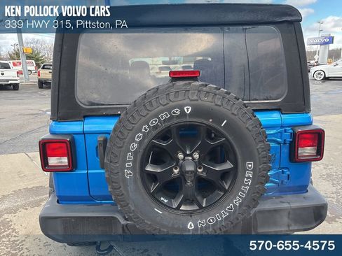 Used 2023 Jeep Wrangler Willys image 7