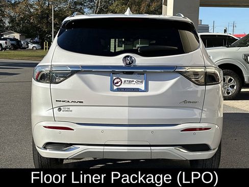 Used 2022 Buick Enclave Avenir w/ Avenir Technology Package image 7