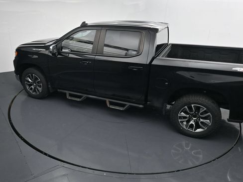 Used 2022 Chevrolet Silverado 1500 LT AWD/4WD image 27