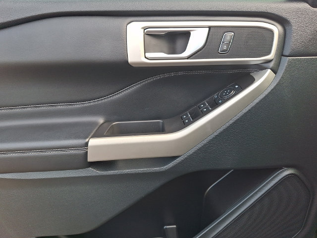 Certified 2023 Ford Explorer XLT AWD/4WD image 12