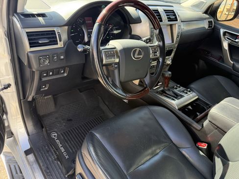 Used 2017 Lexus GX 460 Luxury image 13