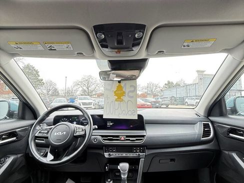 Used 2024 Kia Seltos EX image 15