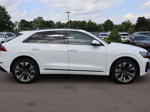 Used 2024 Audi Q8 Prestige w/ Prestige Package AWD/4WD image 4